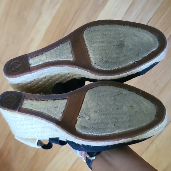 Adrienne Vittadini Black Espadrille Sandals 8 - Picture 4 of 4